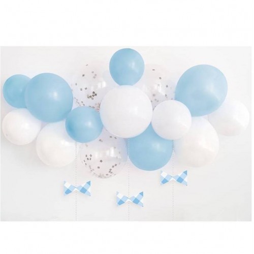 Arco de balões azul, confeti e branco
